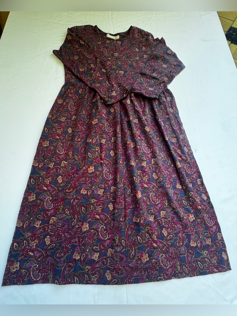 Vintage cottage core Medi 70s-80s purple and blue Paisleys Long Sleeve Size L